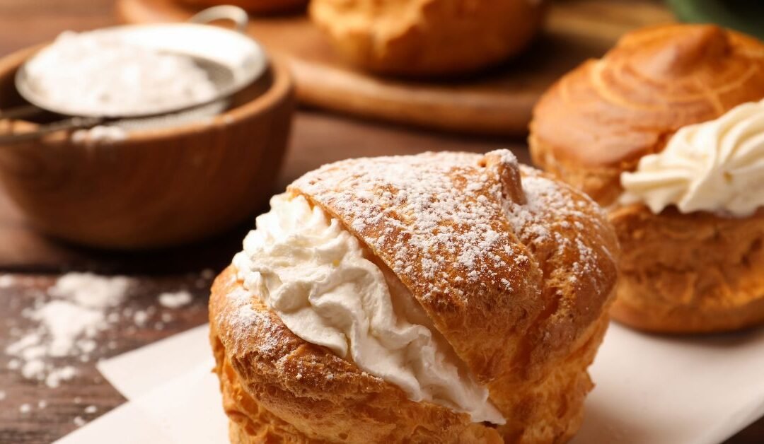 Cream Puffs with Vanilla Filling